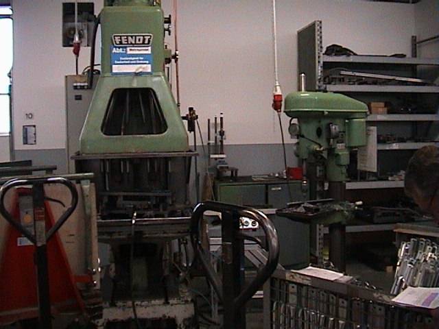 mehrspindelbohrmaschine_fendt.jpg mehrspindelbohrmaschine_fendt.jpg